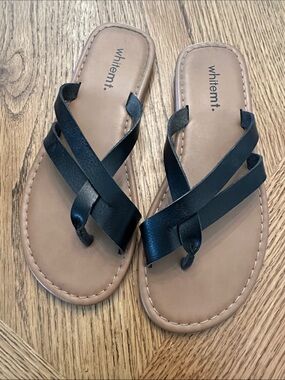 Whitemt. Black Crossover Toe-Loop Sandals with Tan Footbed